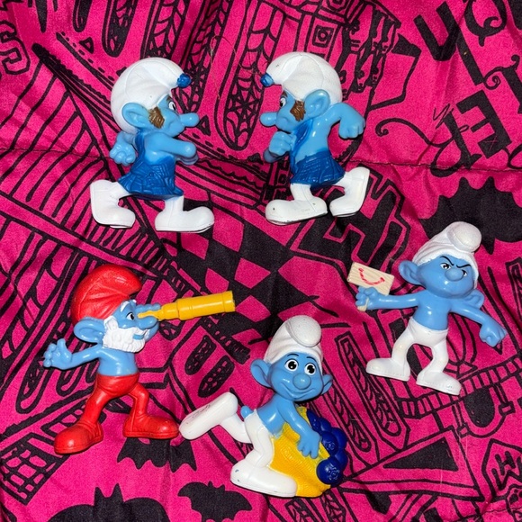 👛 2011 McDonalds Smurfs - Picture 1 of 2